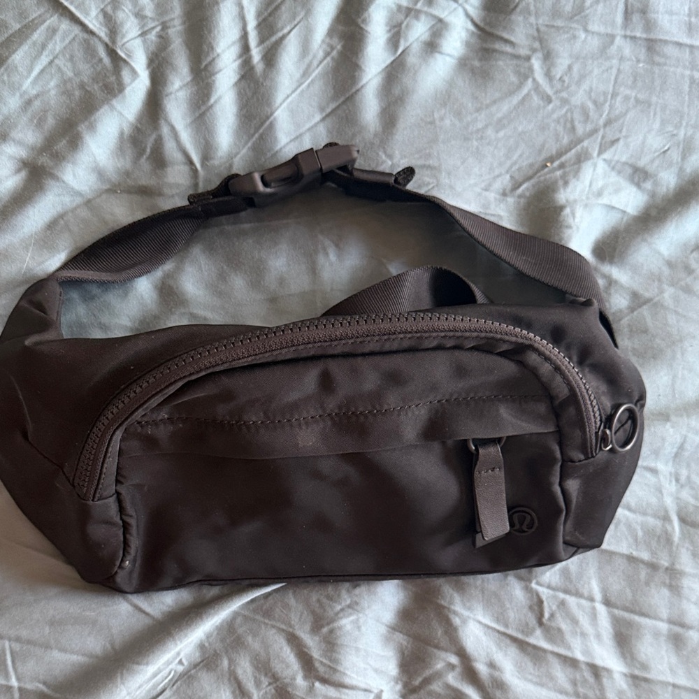 lululemon athletica belt bag